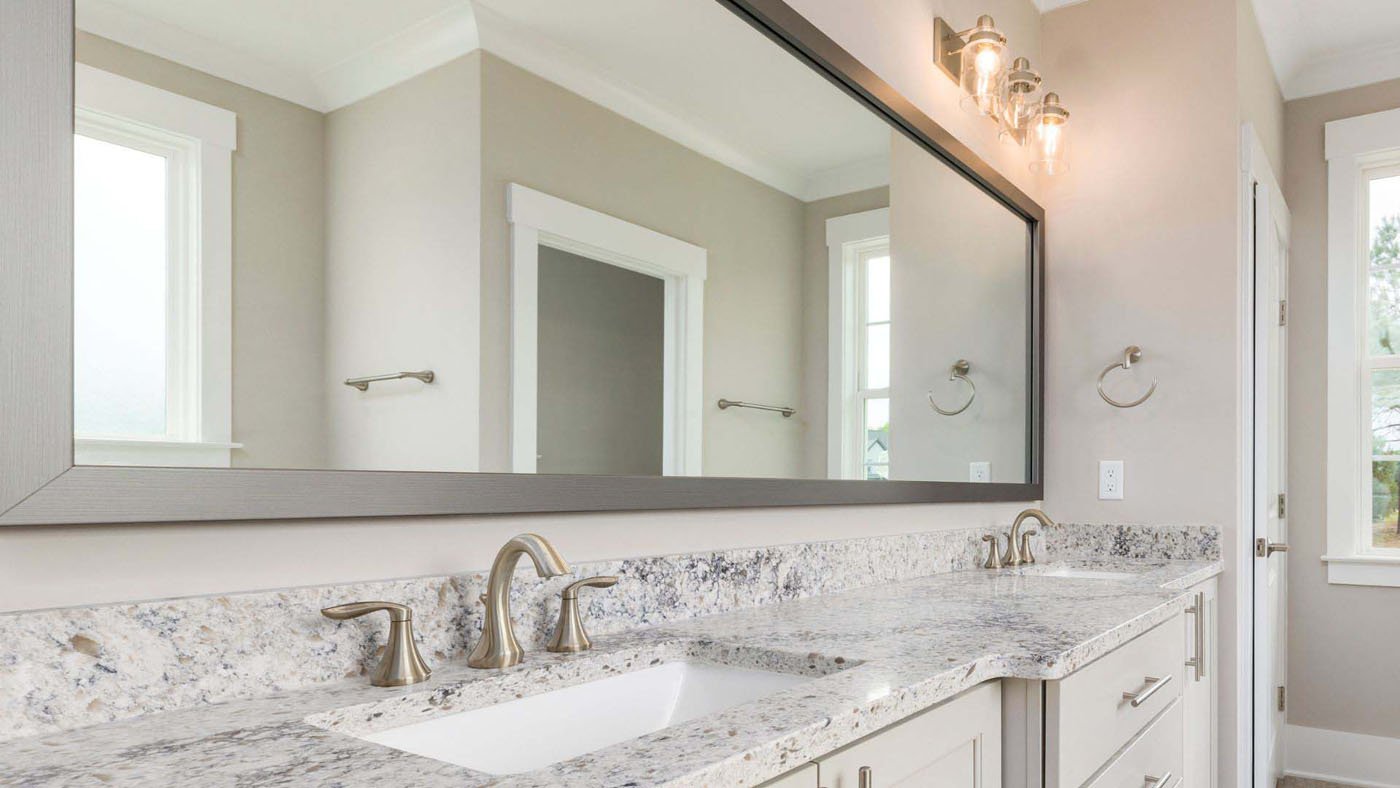 bathroommirror_1400x788_01